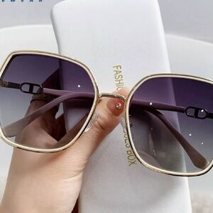 Chic Gold and Black Women's Sunglasses